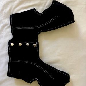 Black cropped button up going out top